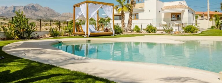 Ultimate Guide to Spring Pool Opening in Florida