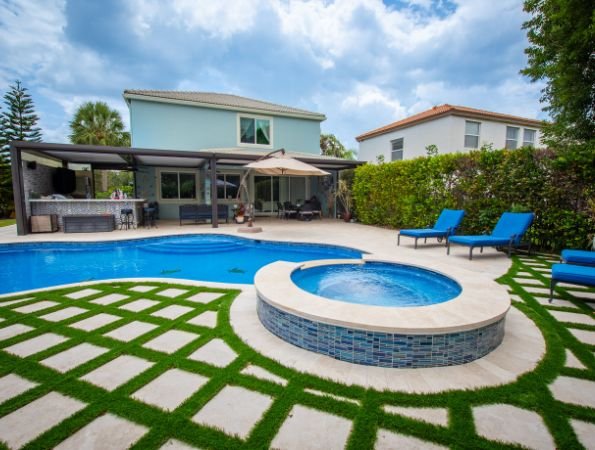 Fast Pool Repairs for Boca Raton